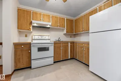 Interior photo 3 of 