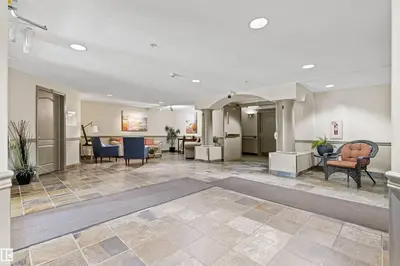 Interior photo 1 of 