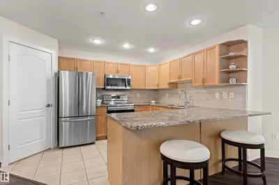 Interior photo 2 of 