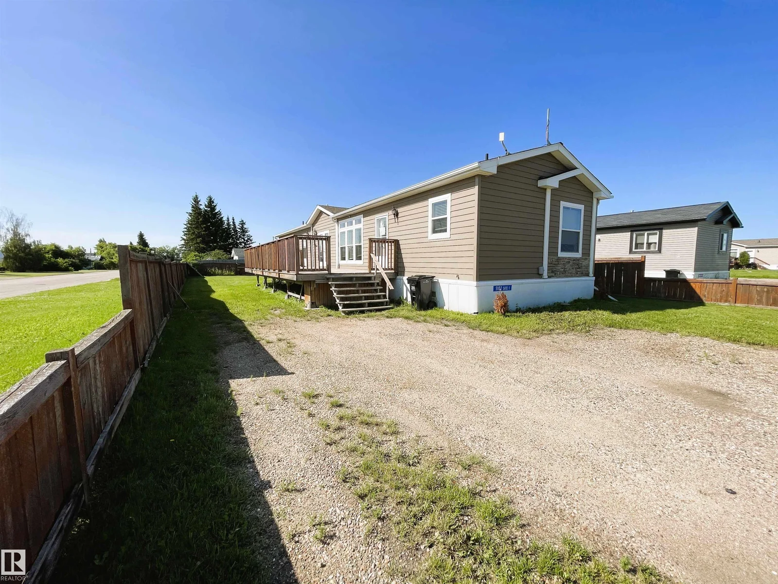 #1 5102 51 AV, Fort Kent - 3 bedroom Single Family Residence for sale