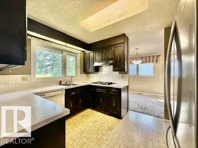 Interior photo 2 of 111 Green Ash DR