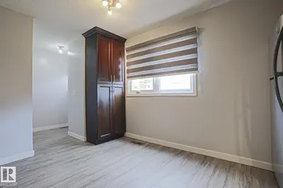 Interior photo 2 of 355 KIRKPATRICK CR NW