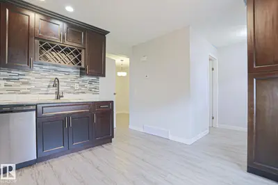 Interior photo 3 of 355 KIRKPATRICK CR NW