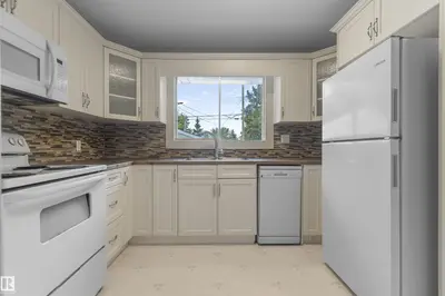 Interior photo 2 of 5013 46 ST