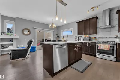 Interior photo 3 of 1942 CHAPMAN RD SW
