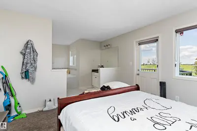 Interior photo 3 of 6934 19A AV SW