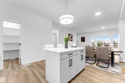 Interior photo 3 of #68 130 element DR