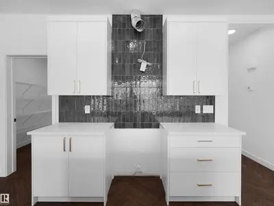 Interior photo 4 of 1733 Crossbill LO NW
