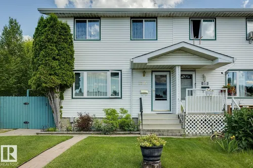3015 131 AV NW, Edmonton - $299,900