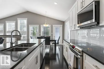 Interior photo 4 of 16 NORELLE TERRACE