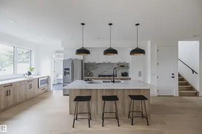 Interior photo 2 of 10954 62 AV NW