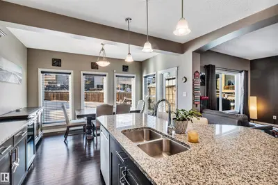 Interior photo 4 of 1539 CHAPMAN WY SW
