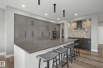 Interior photo 3 of 1463 HOWES CR SW