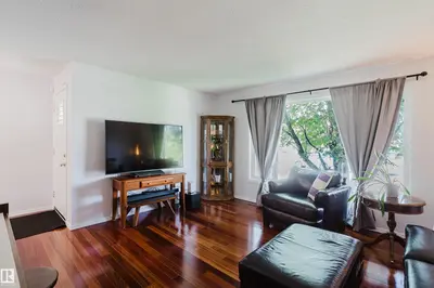 Interior photo 2 of 10433 32A AV NW