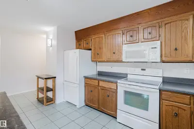 Interior photo 4 of 10433 32A AV NW