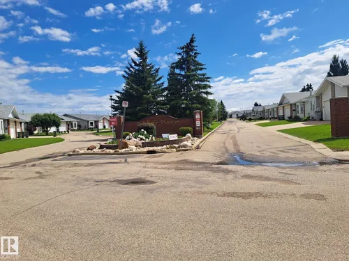 #5 11015 105 AV, Westlock - $249,500