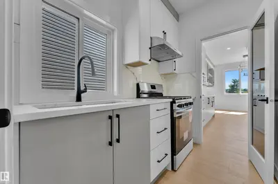 Interior photo 2 of 207 Linden LO