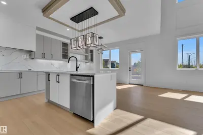Interior photo 4 of 207 Linden LO