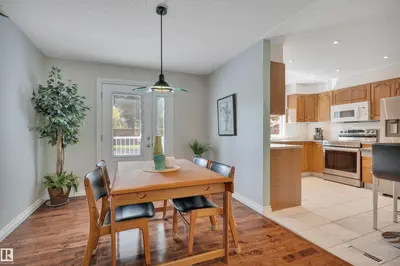 Interior photo 2 of 40 MENLO CR