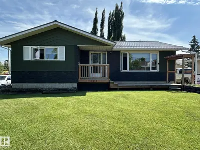 Interior photo 1 of 5319 44 AV