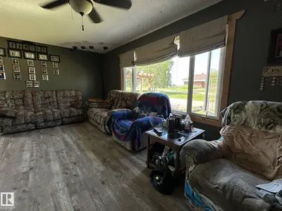 Interior photo 3 of 5319 44 AV