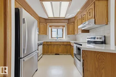 Interior photo 3 of 118 ASPEN AV