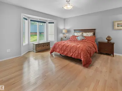 Interior photo 3 of #124 215 BLACKBURN DR E SW