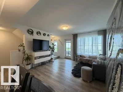 Interior photo 4 of 24 JENSEN GA