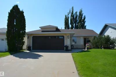 Interior photo 2 of 5909 52 AV