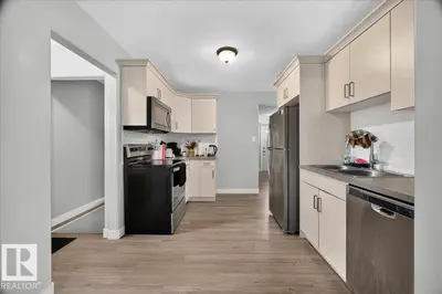 Interior photo 3 of 5325 46 ST