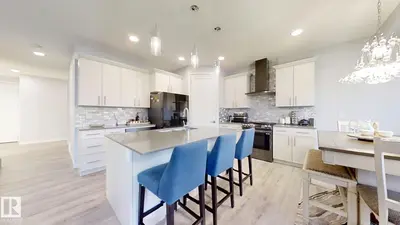 Interior photo 4 of 215 GLENRIDDING RAVINE RD SW