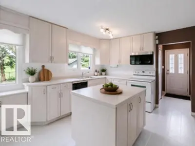 Interior photo 4 of 3936 72 ST NW