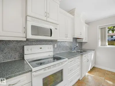 Interior photo 2 of 37 Sheridan DR