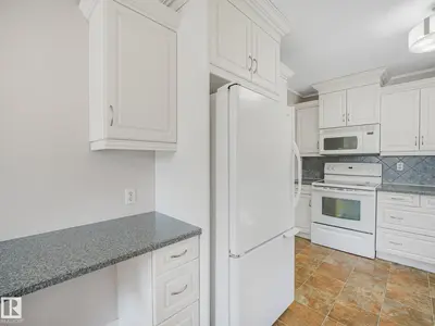 Interior photo 3 of 37 Sheridan DR