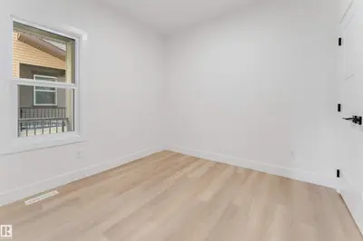 Interior photo 2 of 1739 60 AV NE