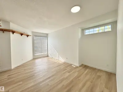 Interior photo 3 of 2908 44A AV NW
