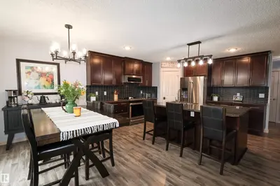 Interior photo 2 of 10302 98 ST