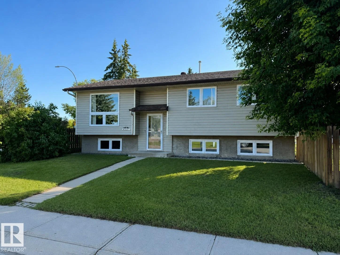 9209 80 ST, Fort Saskatchewan - 5 bedroom Detached Single Family for sale