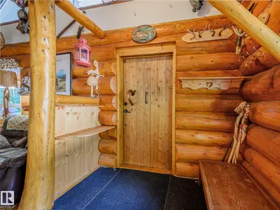 Interior photo 4 of 58227 Range Rd 70 A