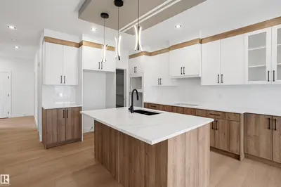 Interior photo 4 of 415 Munn CO