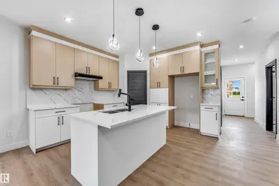 Interior photo 3 of 352 ROBERTS WD