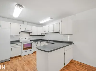 Interior photo 2 of 91 AMHERST CR