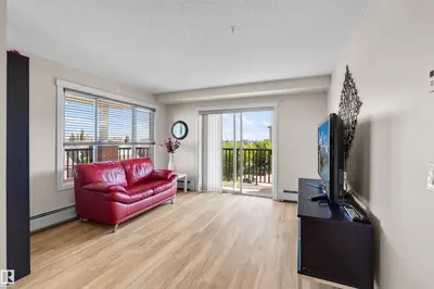 Interior photo 2 of #317 3719 WHITELAW LN NW