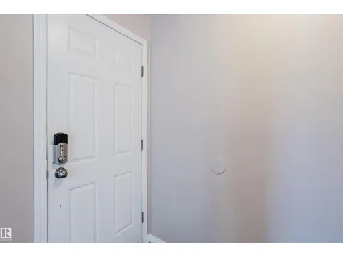 8707 151 AV NW, Edmonton - $370,000