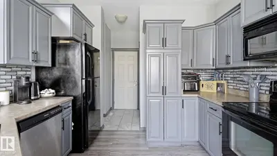 Interior photo 4 of #18 4900 62 ST