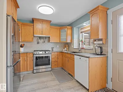 Interior photo 3 of 16948 116 ST NW