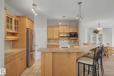 Interior photo 2 of 5111 TERWILLEGAR BV NW