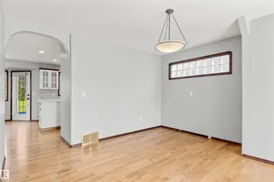 Interior photo 2 of 6 OAKRIDGE DR S