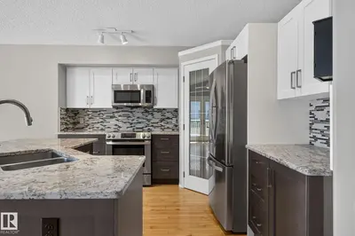Interior photo 1 of 227 WYMAN LN NW