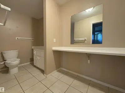 Interior photo 4 of 5955 40 AV NW